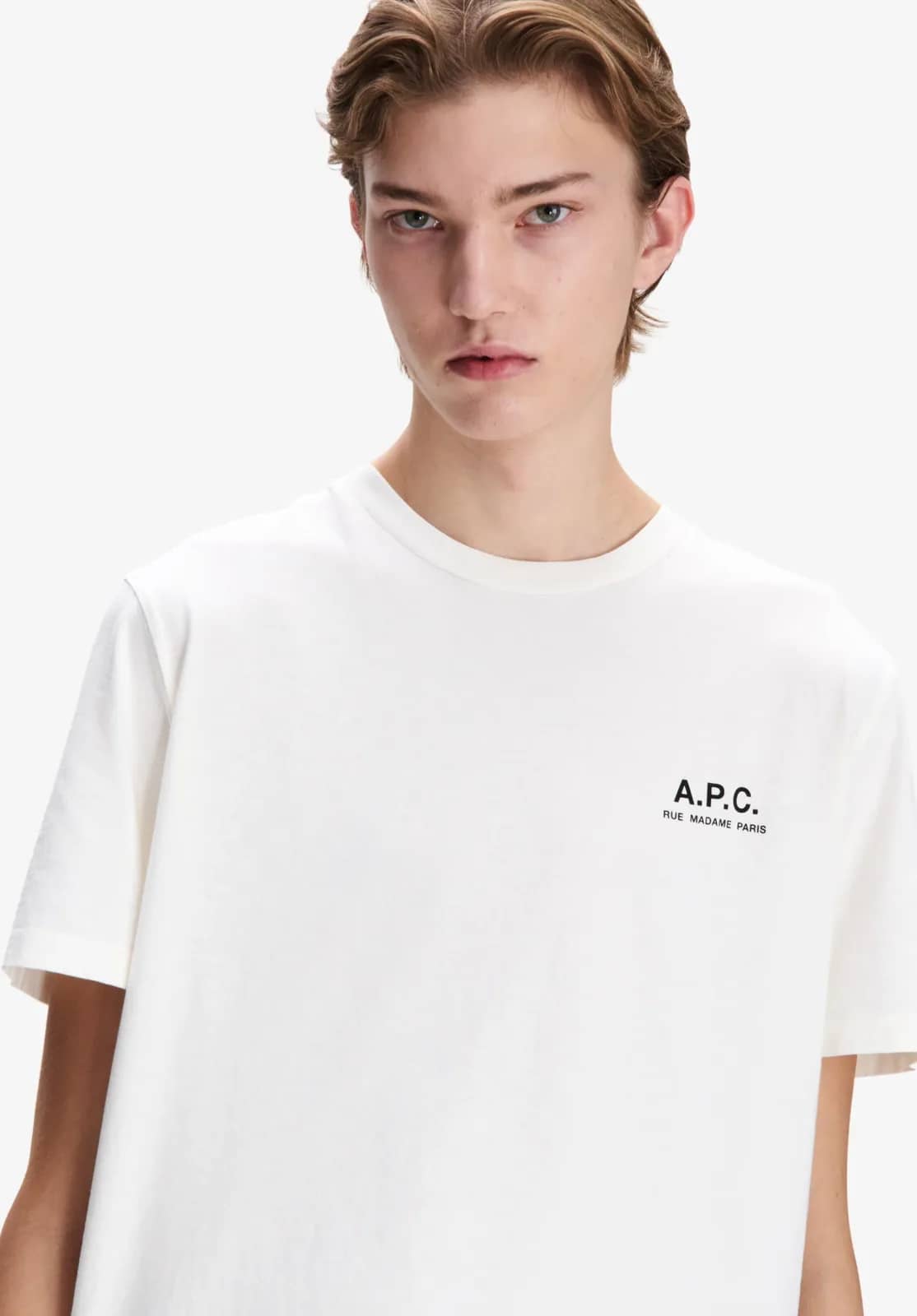 A.P.C. beyaz t-shirt, detay görünüm