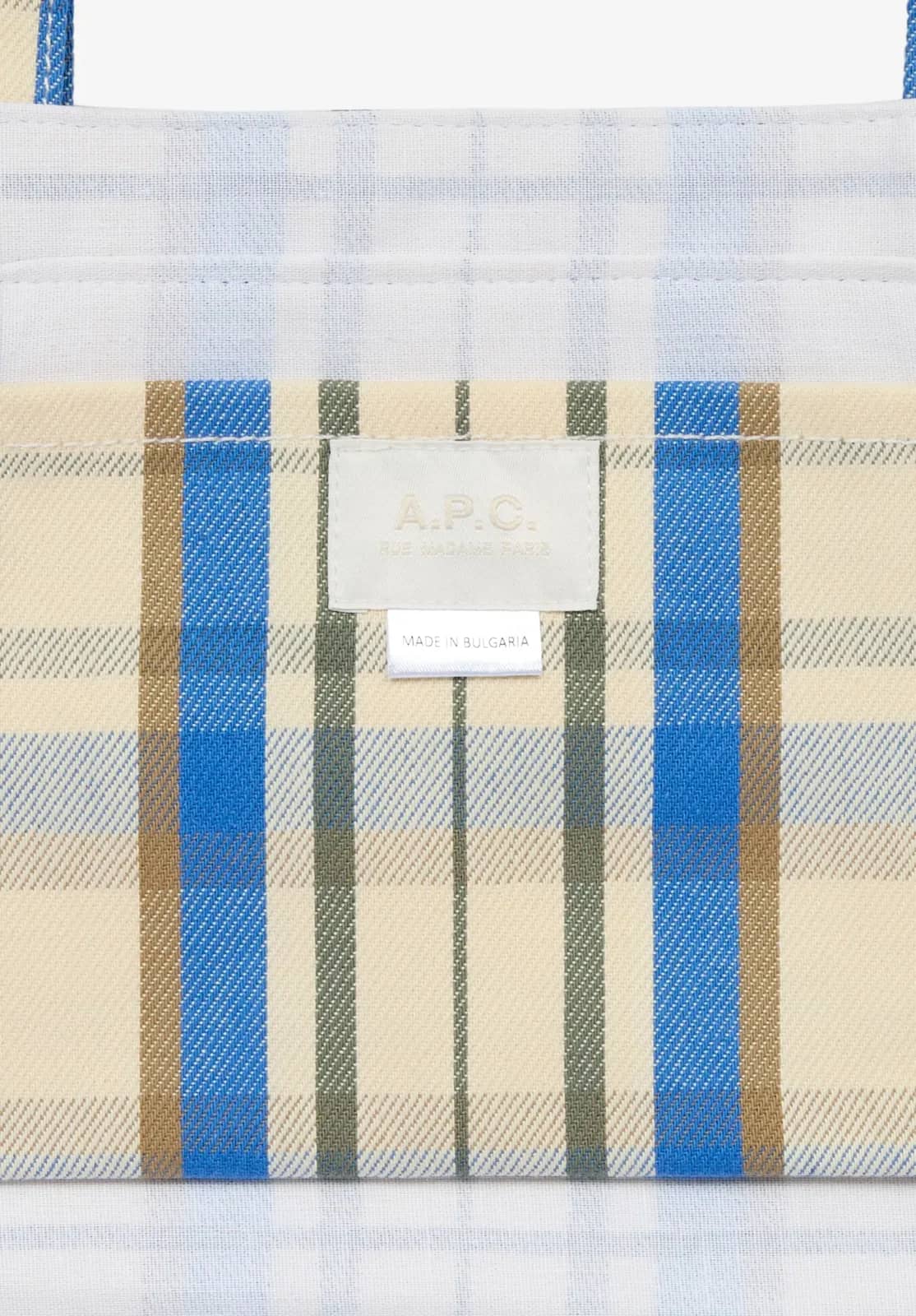 A.P.C. beyaz tote çanta, yandan görünüm