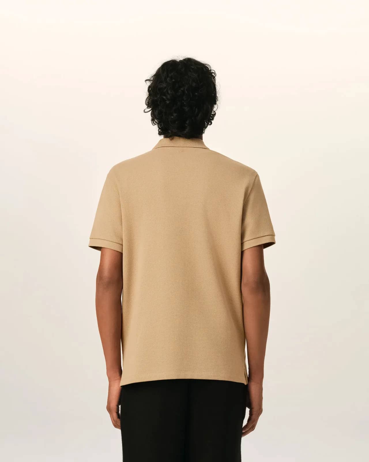 Ami Paris bej pamuk polo yaka t-shirt, detay görünüm