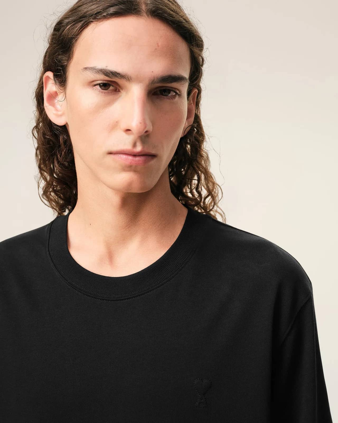 Ami Paris siyah pamuk t-shirt, detay görünüm
