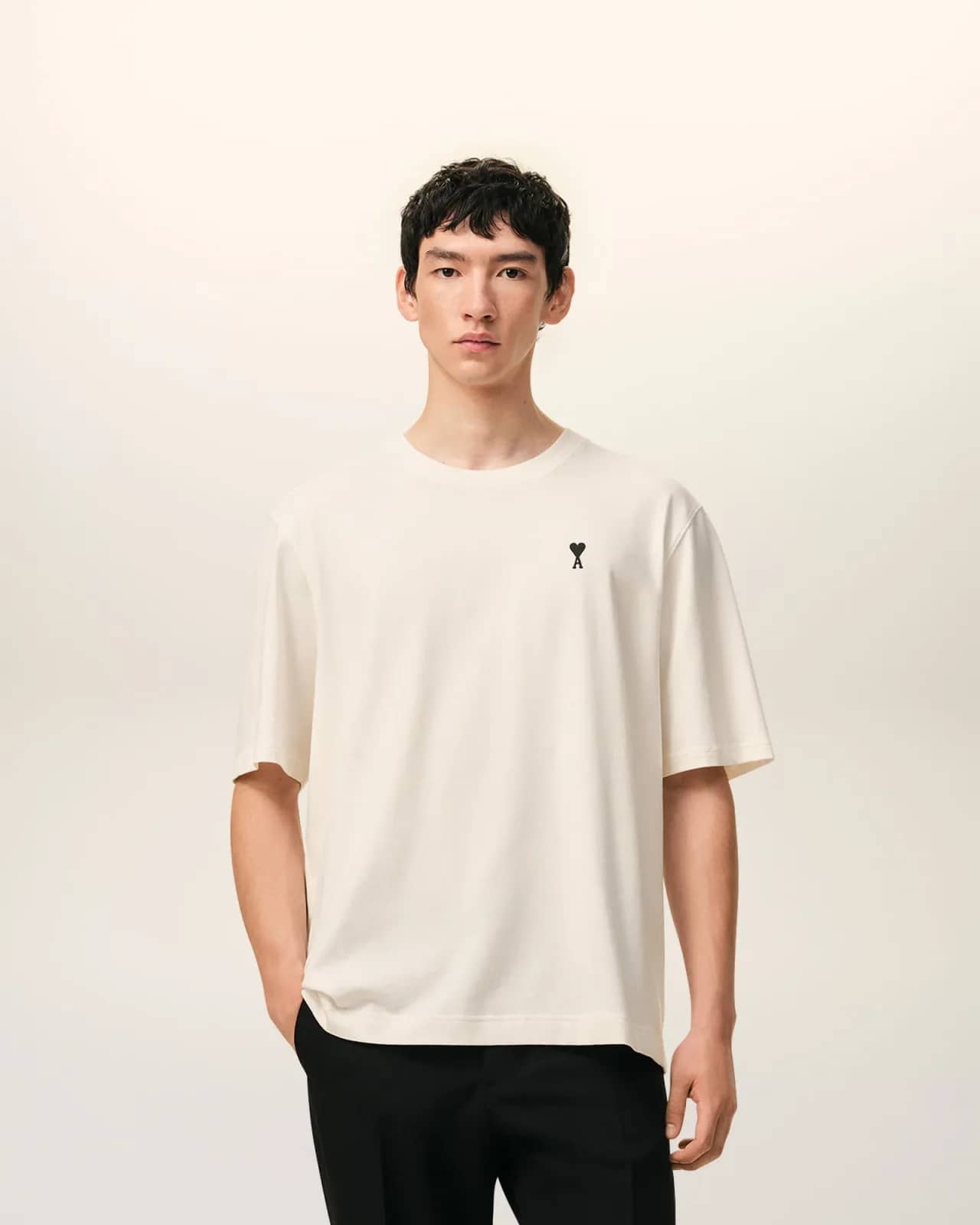 Ami Paris beyaz pamuk t-shirt, arkadan görünüm