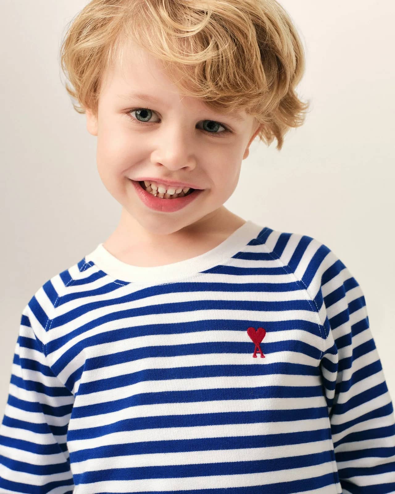Ami Paris mavi pamuk t-shirt, detay görünüm