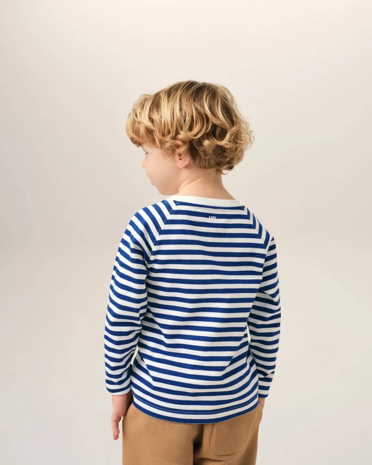 Ami Paris mavi pamuk t-shirt, detay görünüm