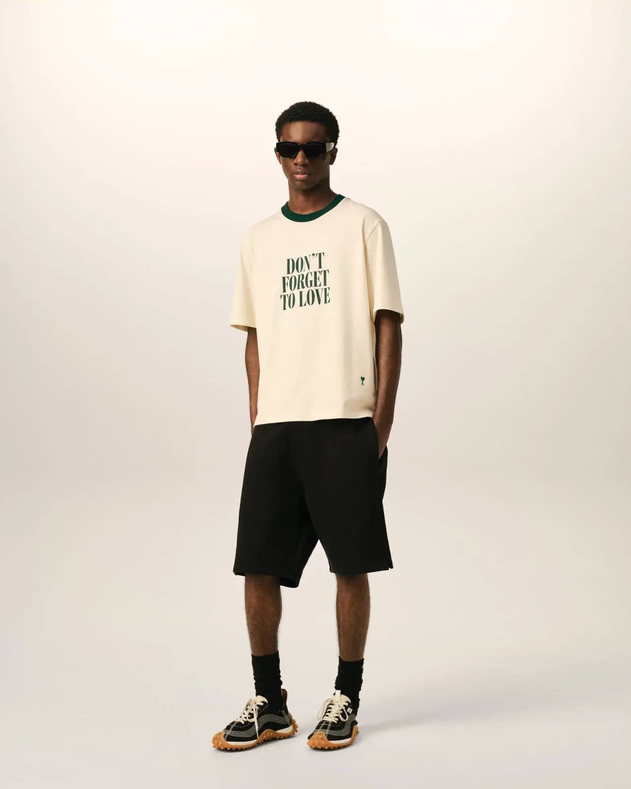 Ami Paris bej pamuk t-shirt, detay görünüm