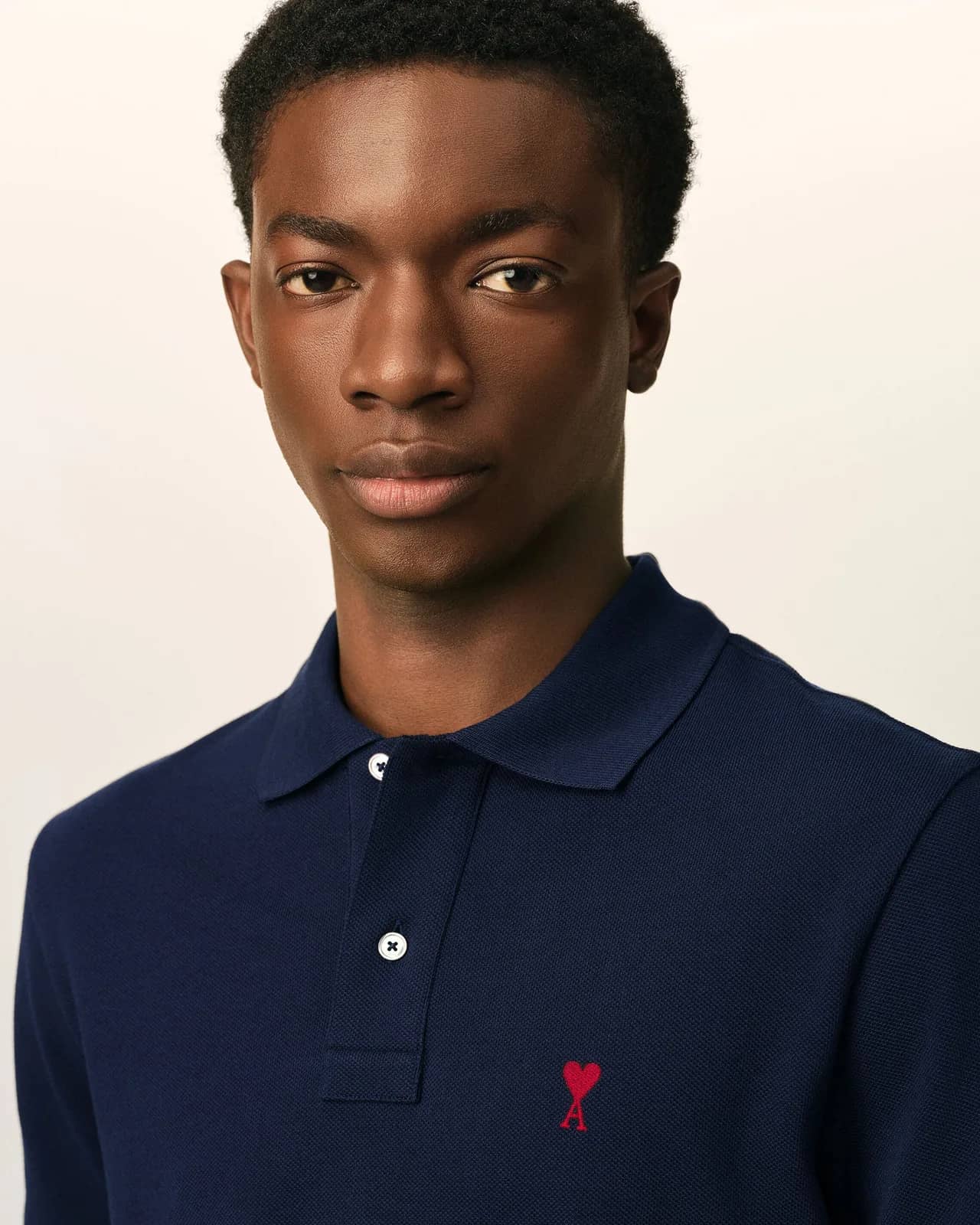 Ami Paris mavi pamuk polo yaka t-shirt, detay görünüm