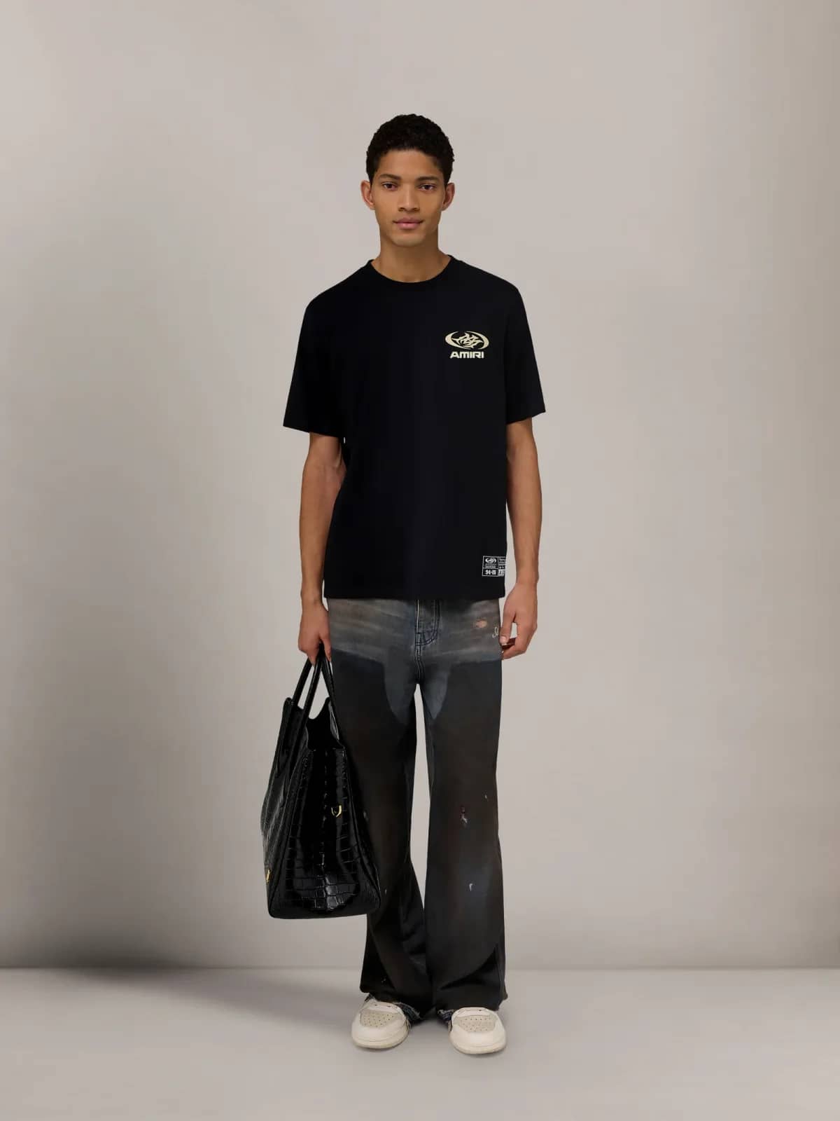 Amiri siyah t-shirt, arkadan görünüm