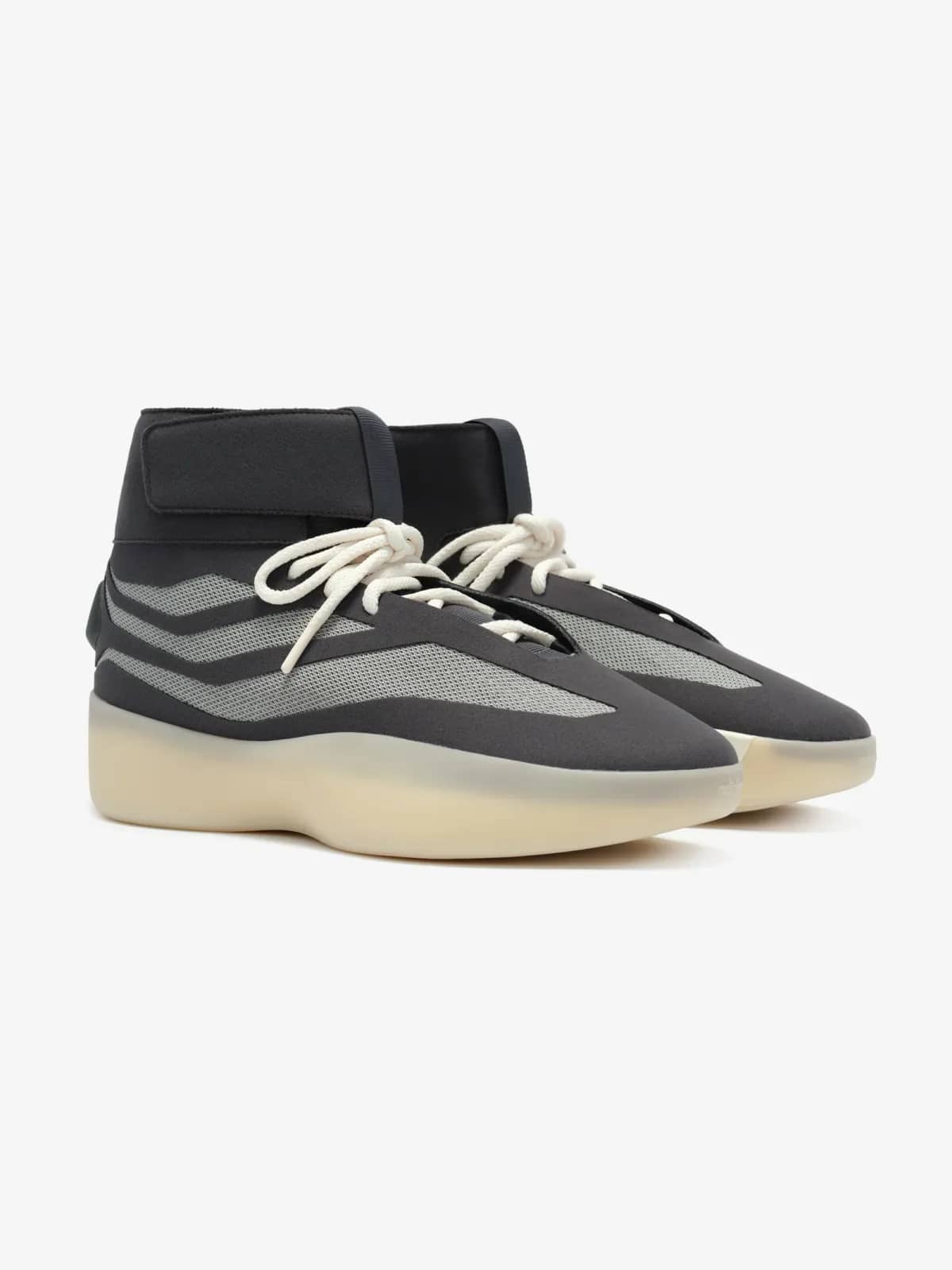 Fear of God pembe Derrick Rose II Basketball bilekli sneaker, arkadan çapraz görünüm