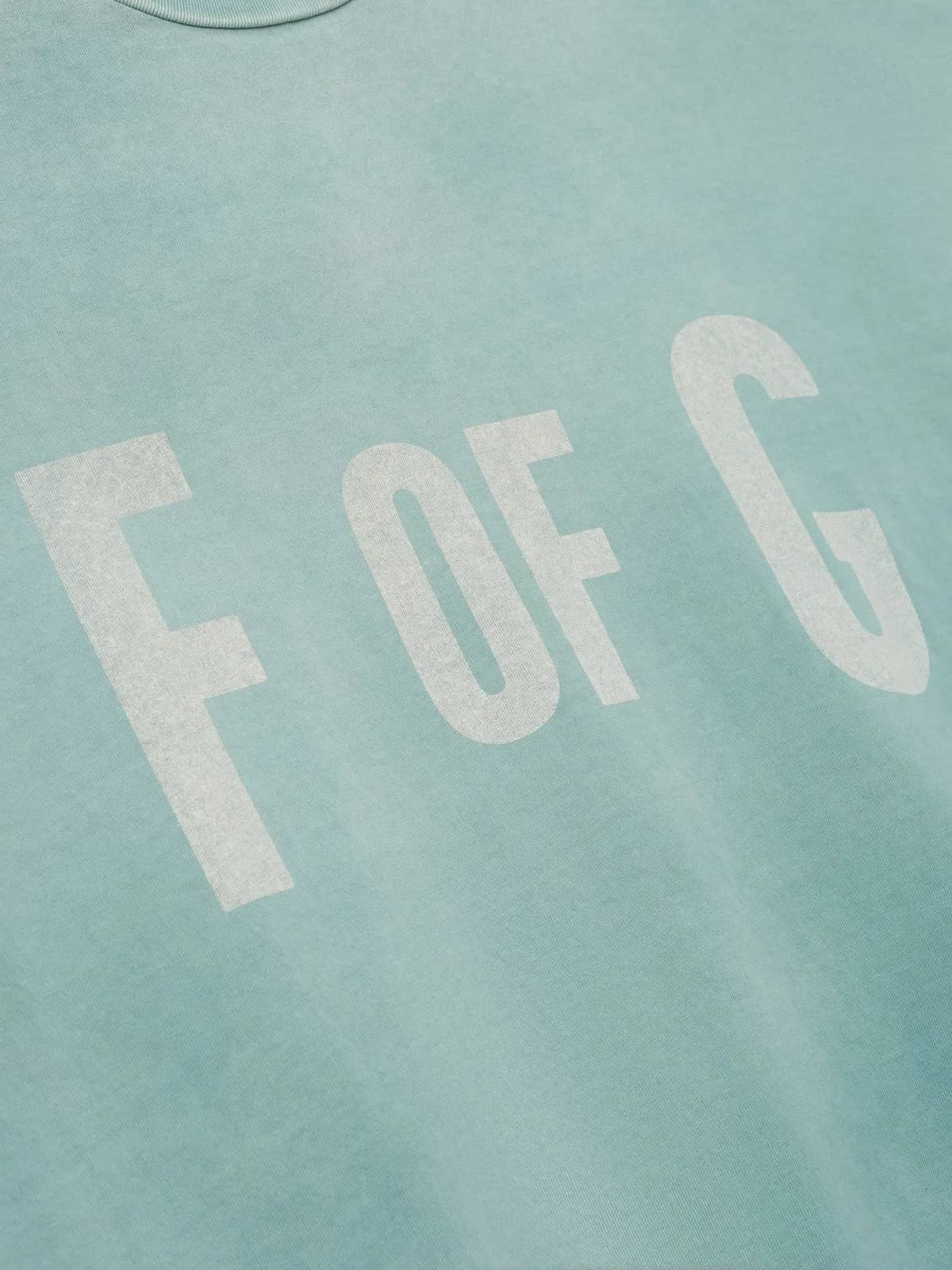 Fear of God açık mavi t-shirt, detay görünüm
