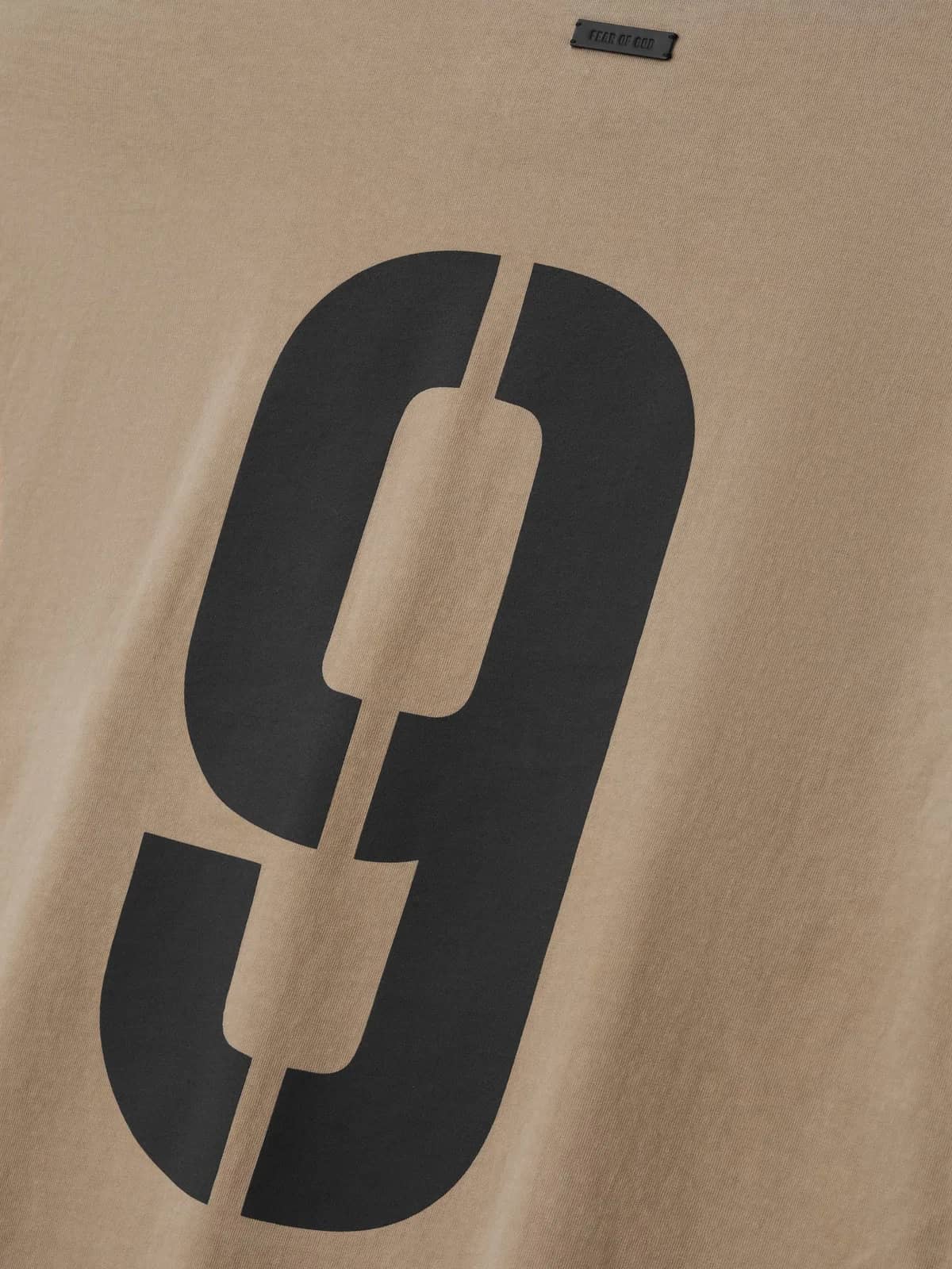 Fear of God bej t-shirt, detay görünüm