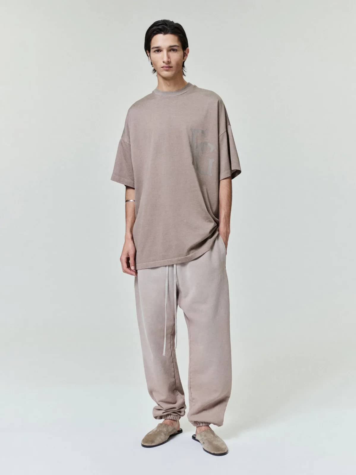 Fear of God bej pamuk t-shirt, arkadan görünüm