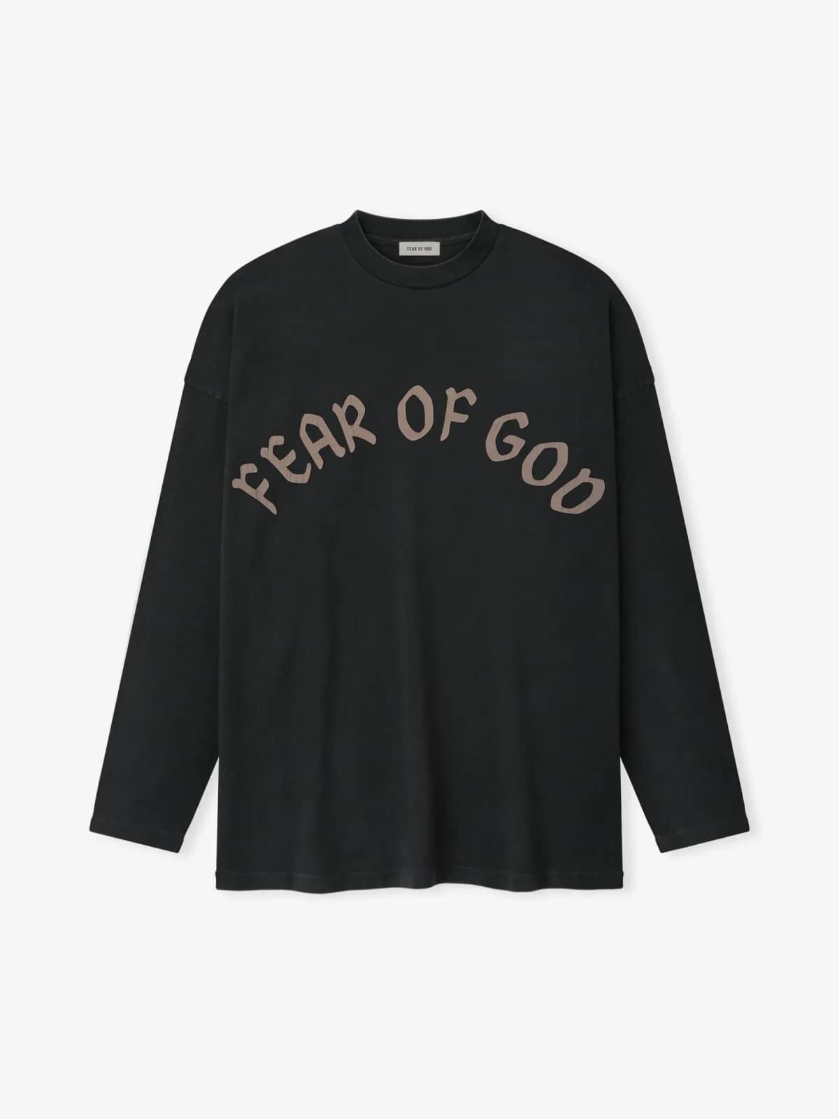 Fear of God siyah t-shirt, arkadan görünüm