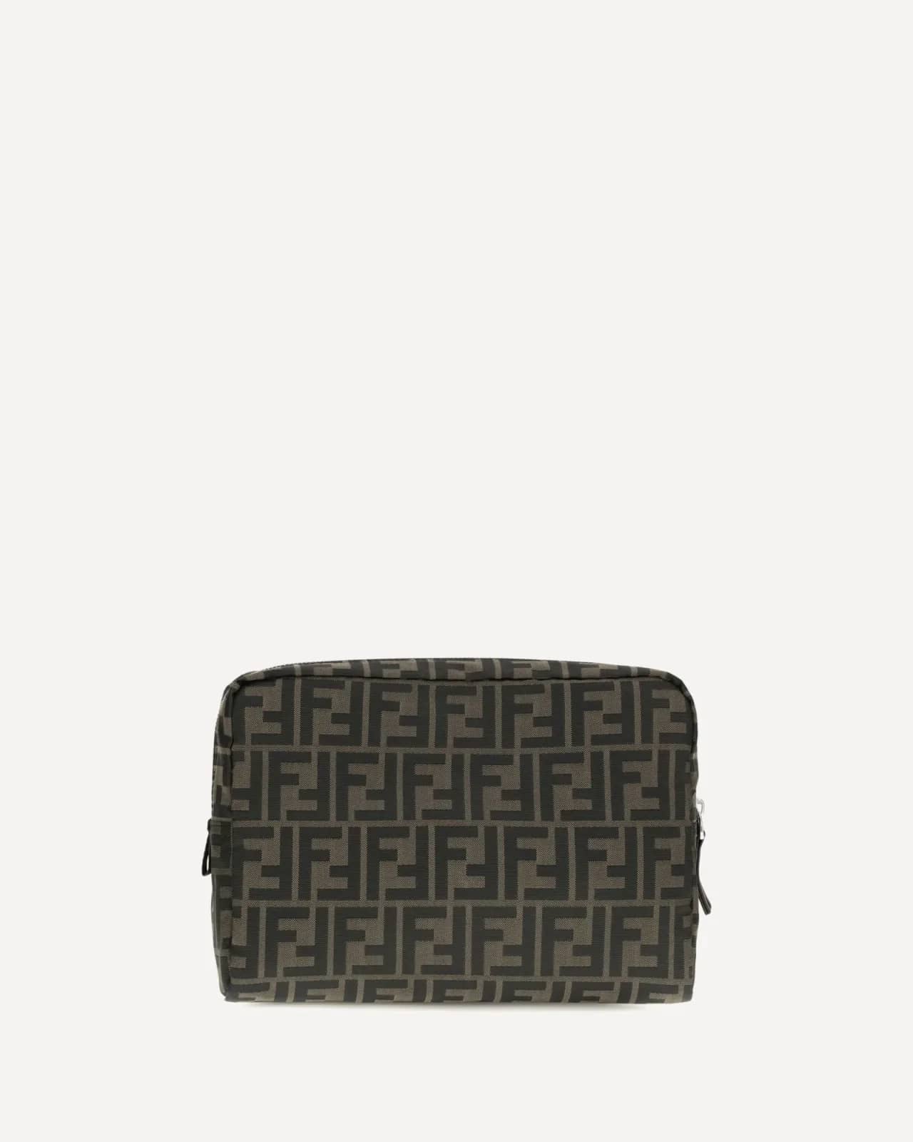 Fendi kahverengi Orta Boy Superlight FF Zucca kumaş makyaj çantası, detay görünüm