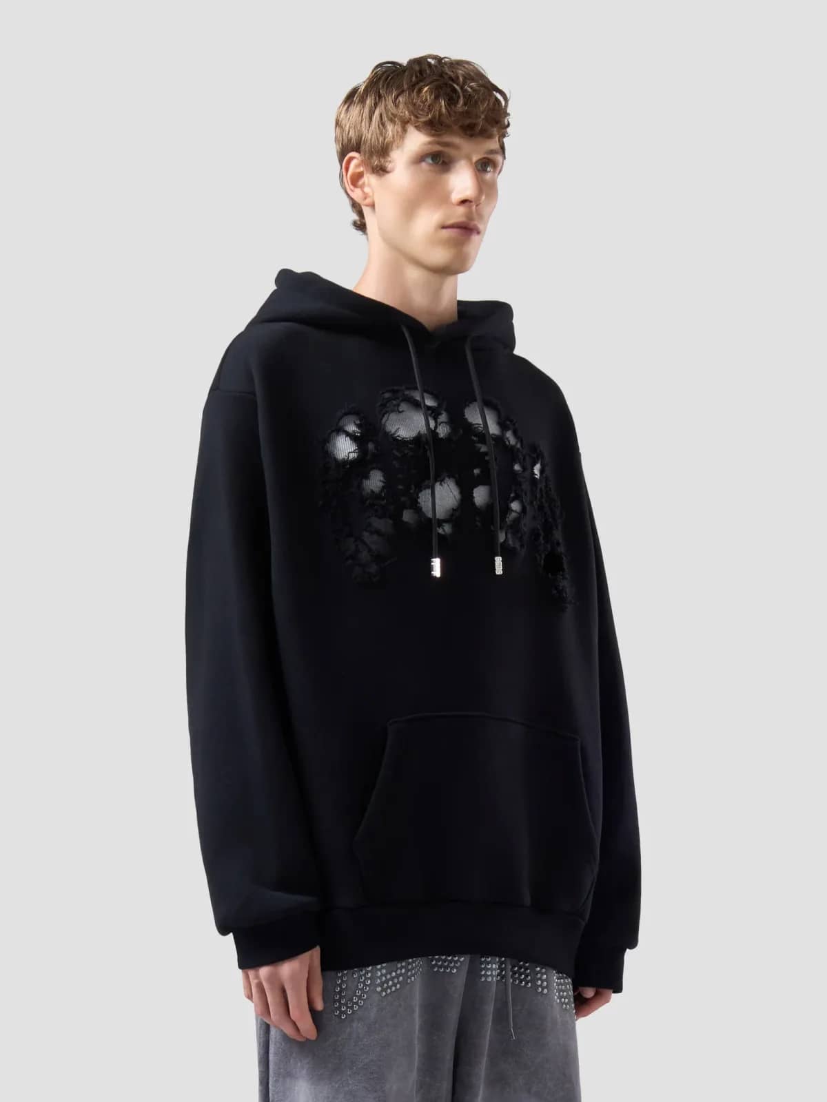 GCDS siyah sweatshirt, detay görünüm
