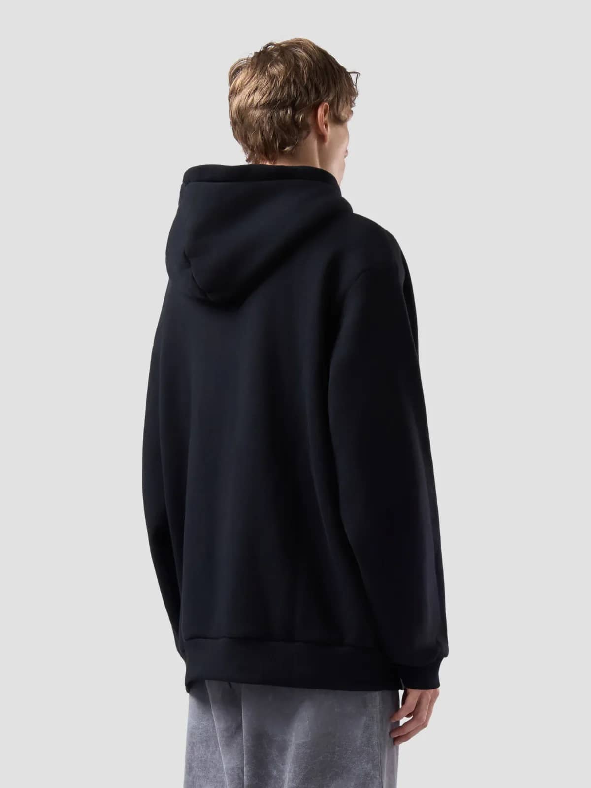 GCDS siyah sweatshirt, detay görünüm