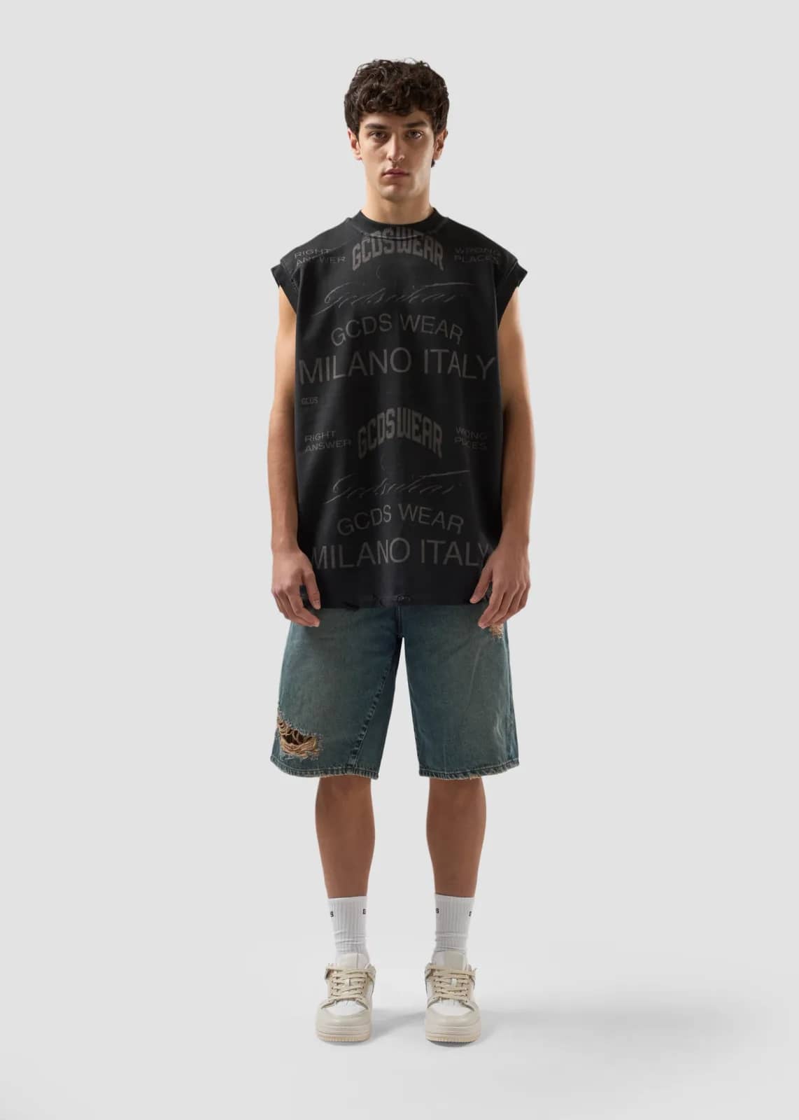 GCDS siyah sweatshirt, arkadan görünüm