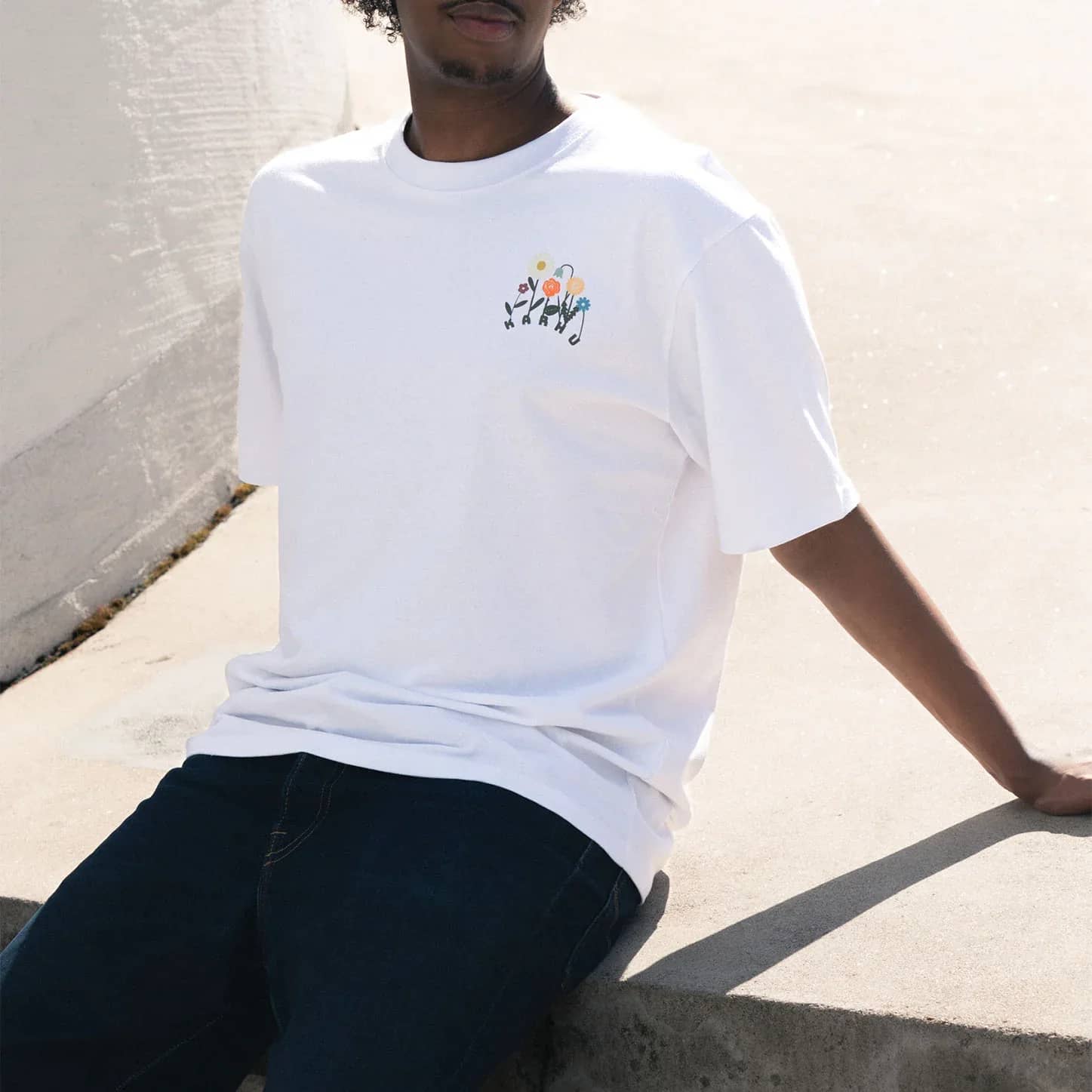 Karhu beyaz Flower Logo T–shirt gömlek, arkadan görünüm