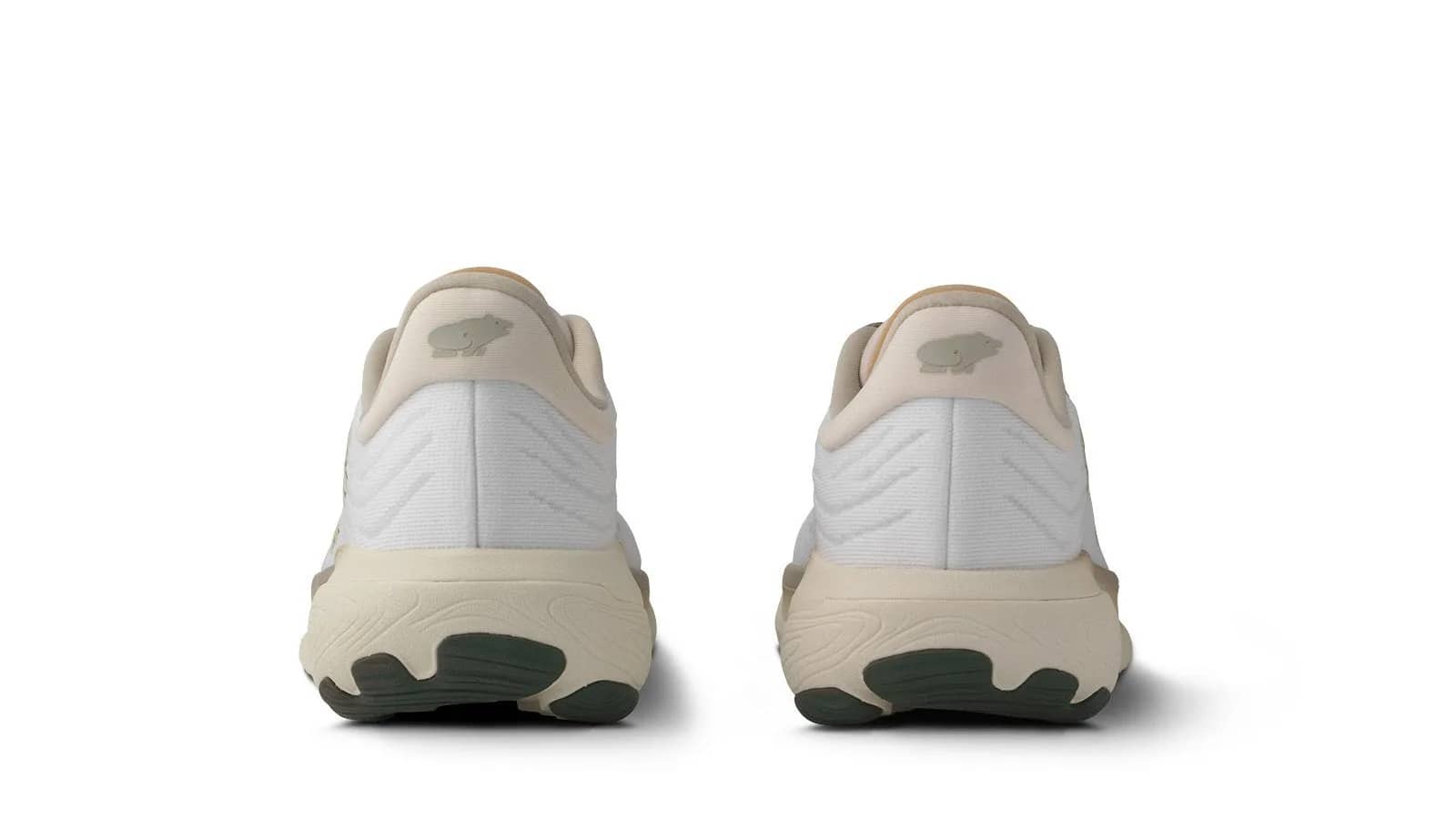 Karhu beyaz Women'S Ikoni 3.0 runner sneaker, arkadan çapraz görünüm