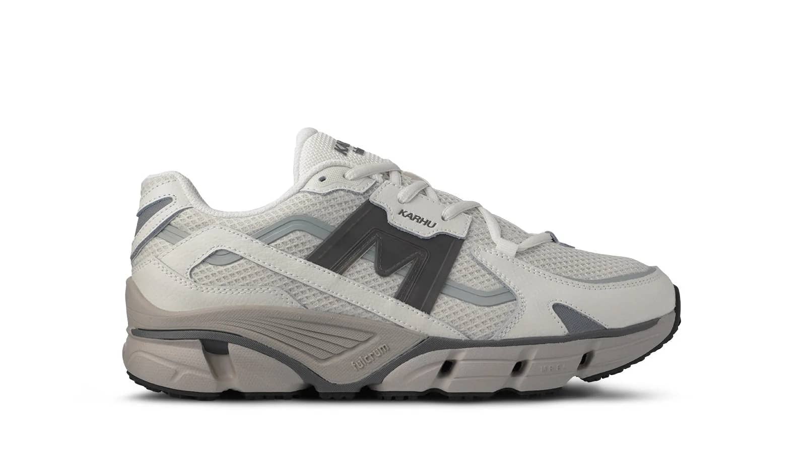 Karhu beyaz Super Fulcrum sneaker, yandan görünüm