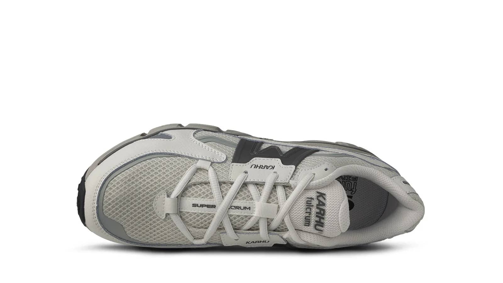 Karhu beyaz Super Fulcrum sneaker, detay görünüm