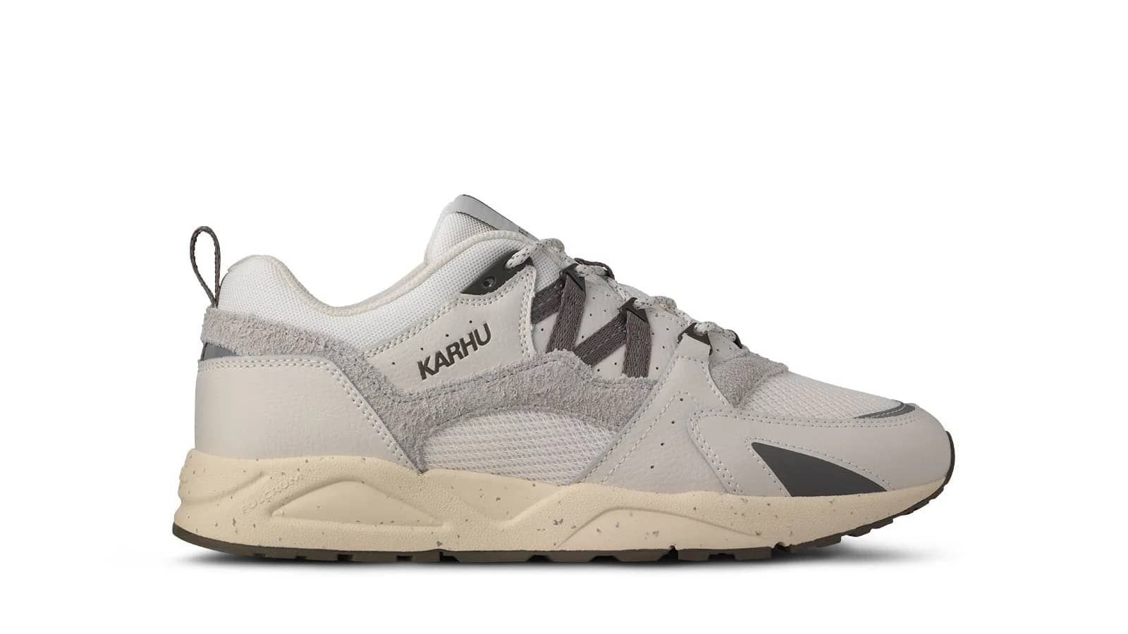 Karhu beyaz Fusion 2.0 sneaker, yandan görünüm