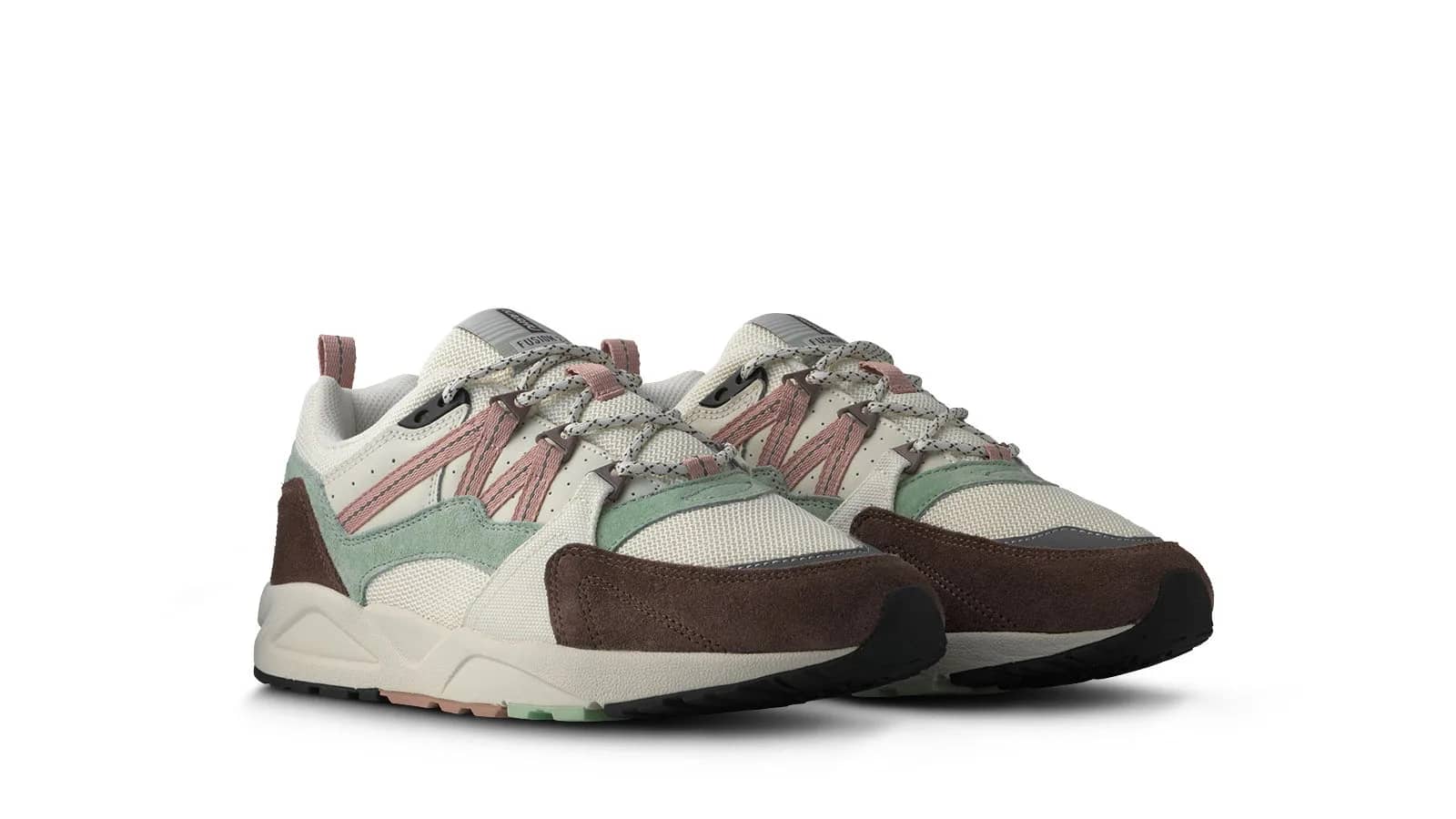 Karhu kahverengi Fusion 2.0 sneaker, arkadan çapraz görünüm