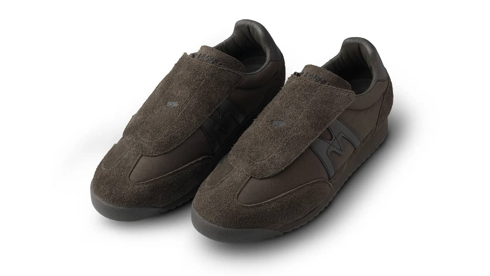 Karhu kahverengi Karhu X Engineered Garments Mestari Slip slip-on sneaker, arkadan çapraz görünüm