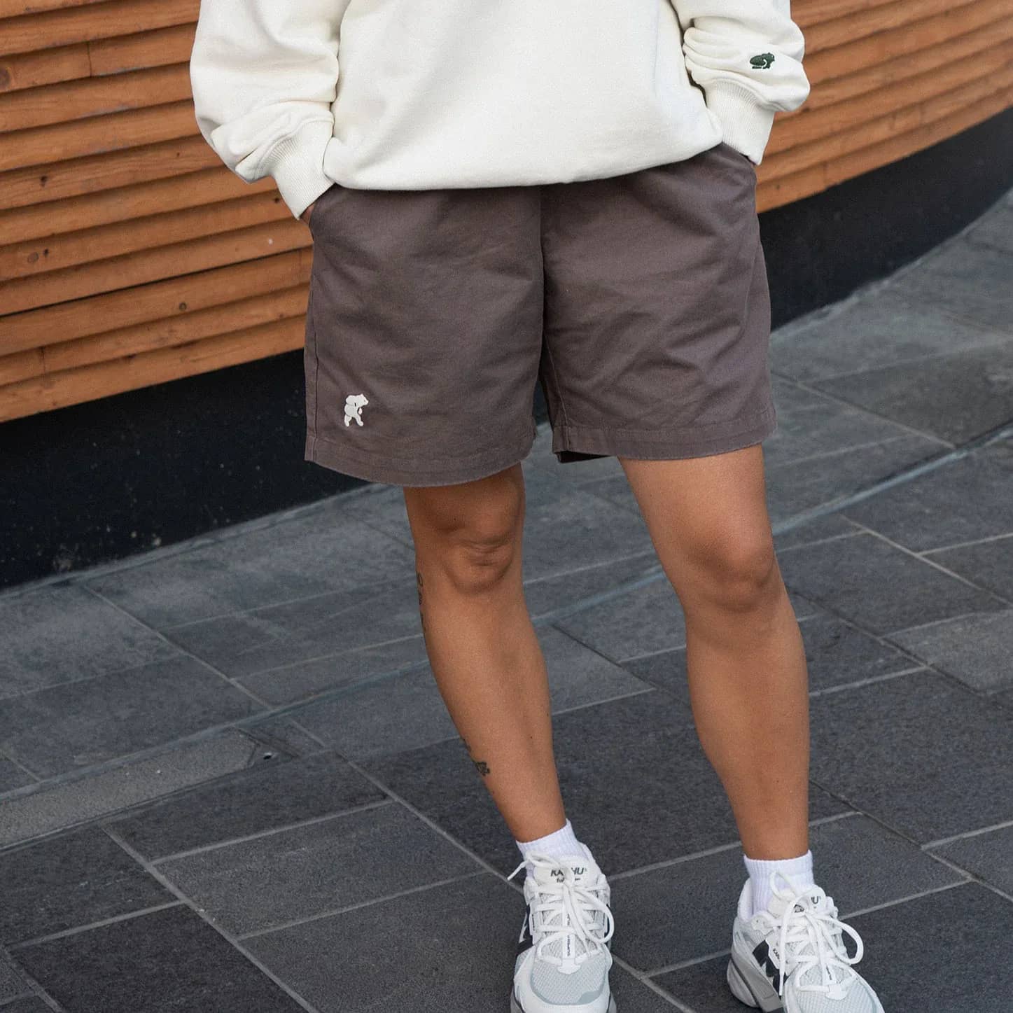 Karhu kahverengi Trampas Shorts şort, arkadan görünüm
