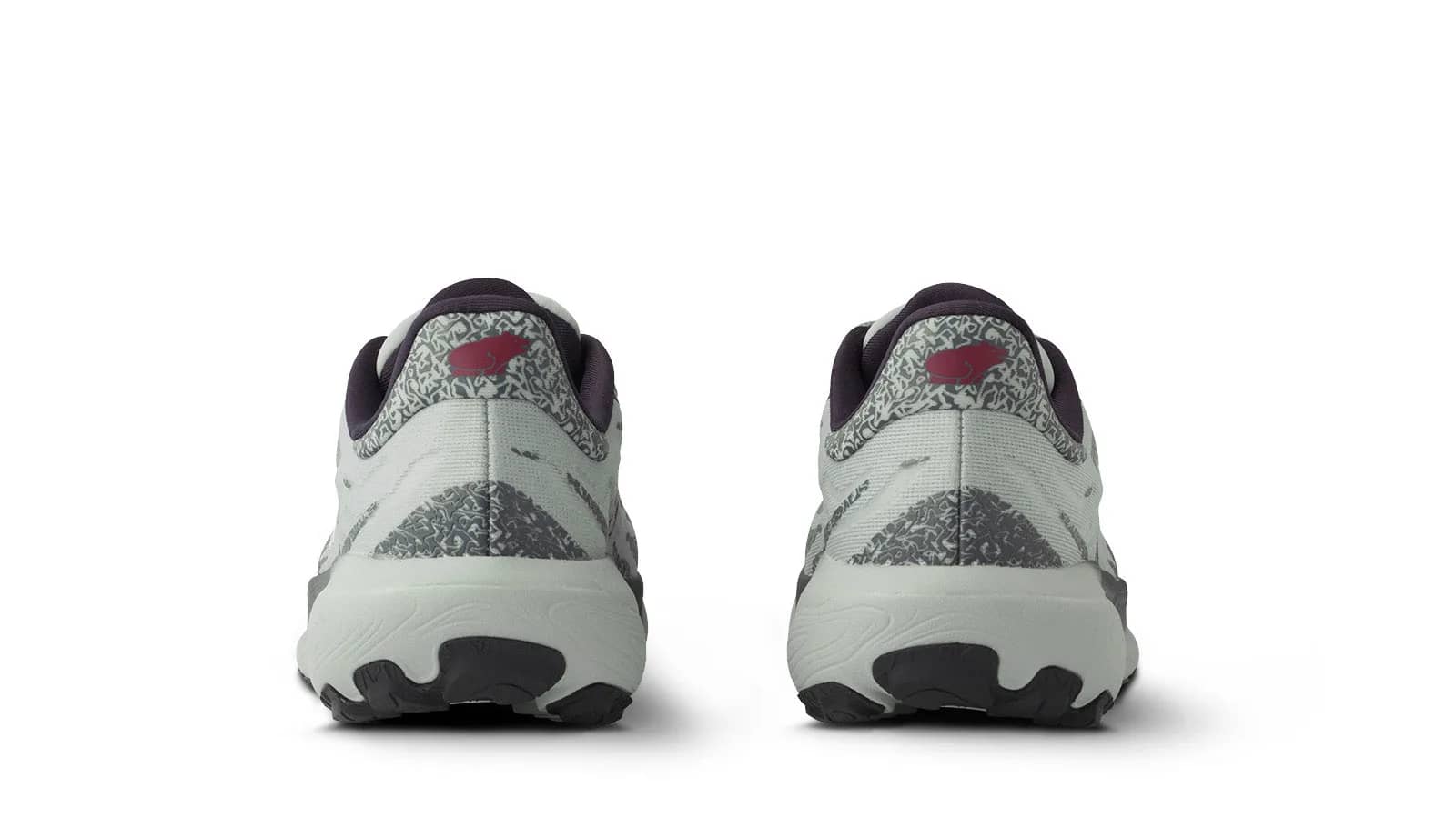 Karhu gri Women'S Ikoni Atr WR runner sneaker, arkadan çapraz görünüm