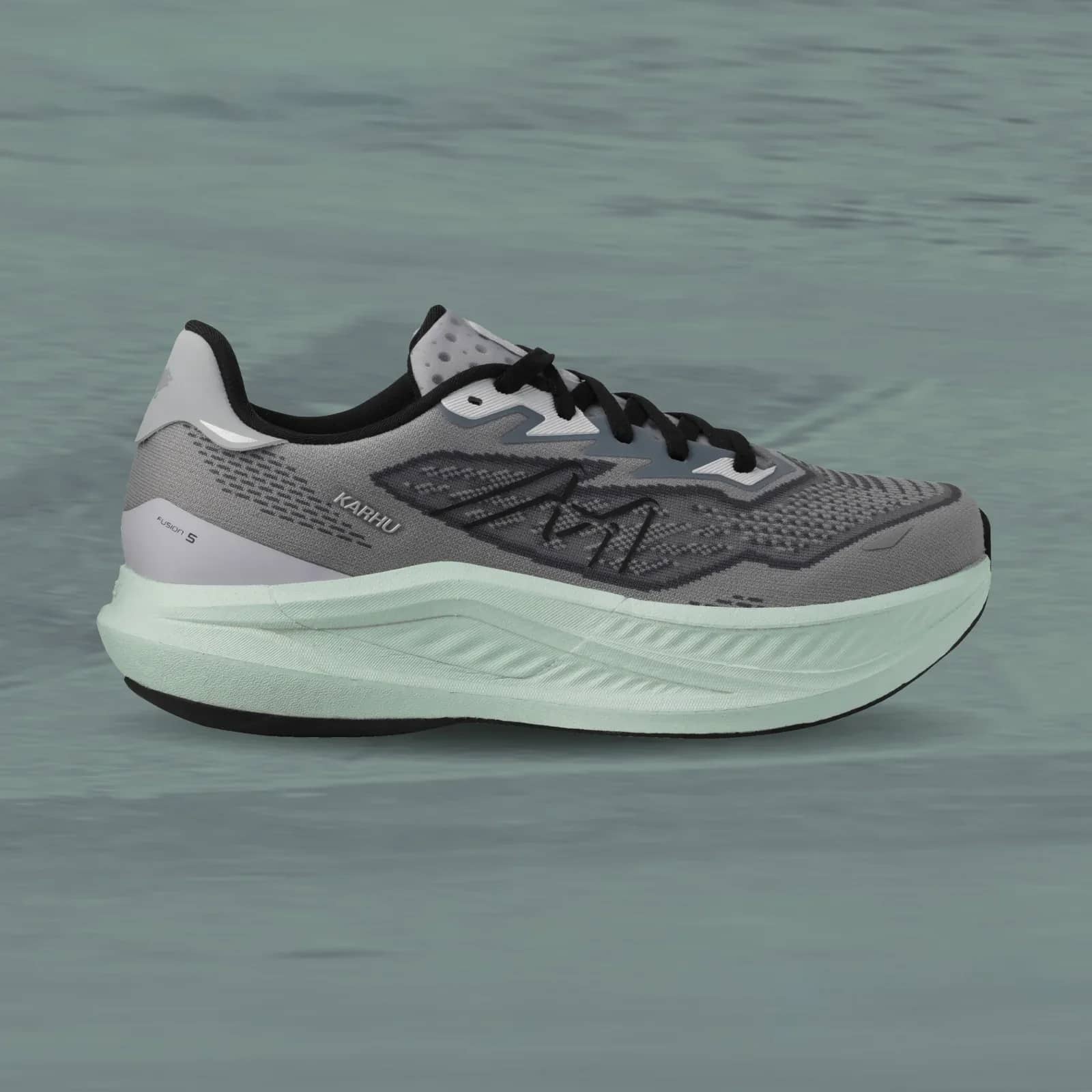 Karhu gri Women'S Fusion 5.0 runner sneaker, önden çapraz görünüm