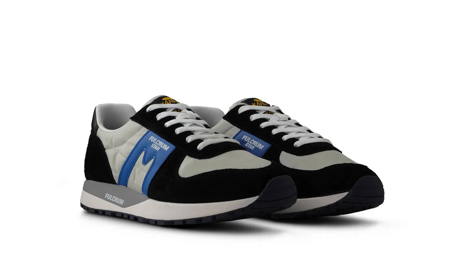 Karhu siyah Fulcrum Star sneaker, arkadan çapraz görünüm