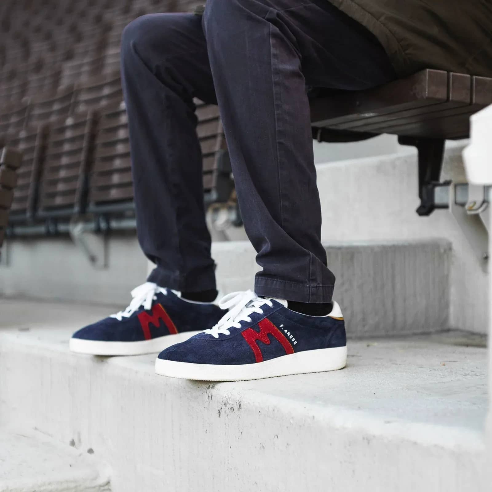 Karhu mavi Trampas ''Franco Arese'' sneaker, önden çapraz görünüm