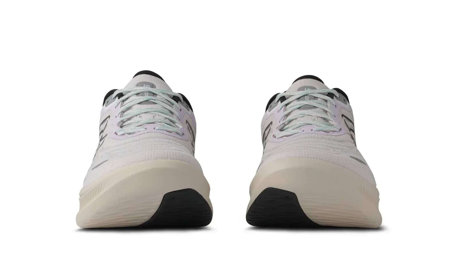 Karhu beyaz Women'S Fusion 4.5 runner sneaker, önden görünüm