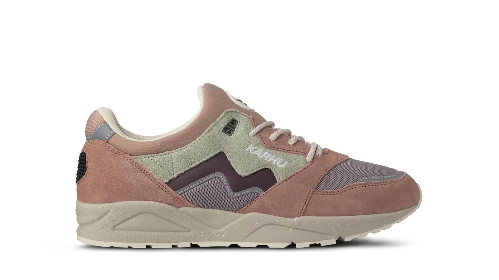 Karhu vizon Aria 95 sneaker, yandan görünüm