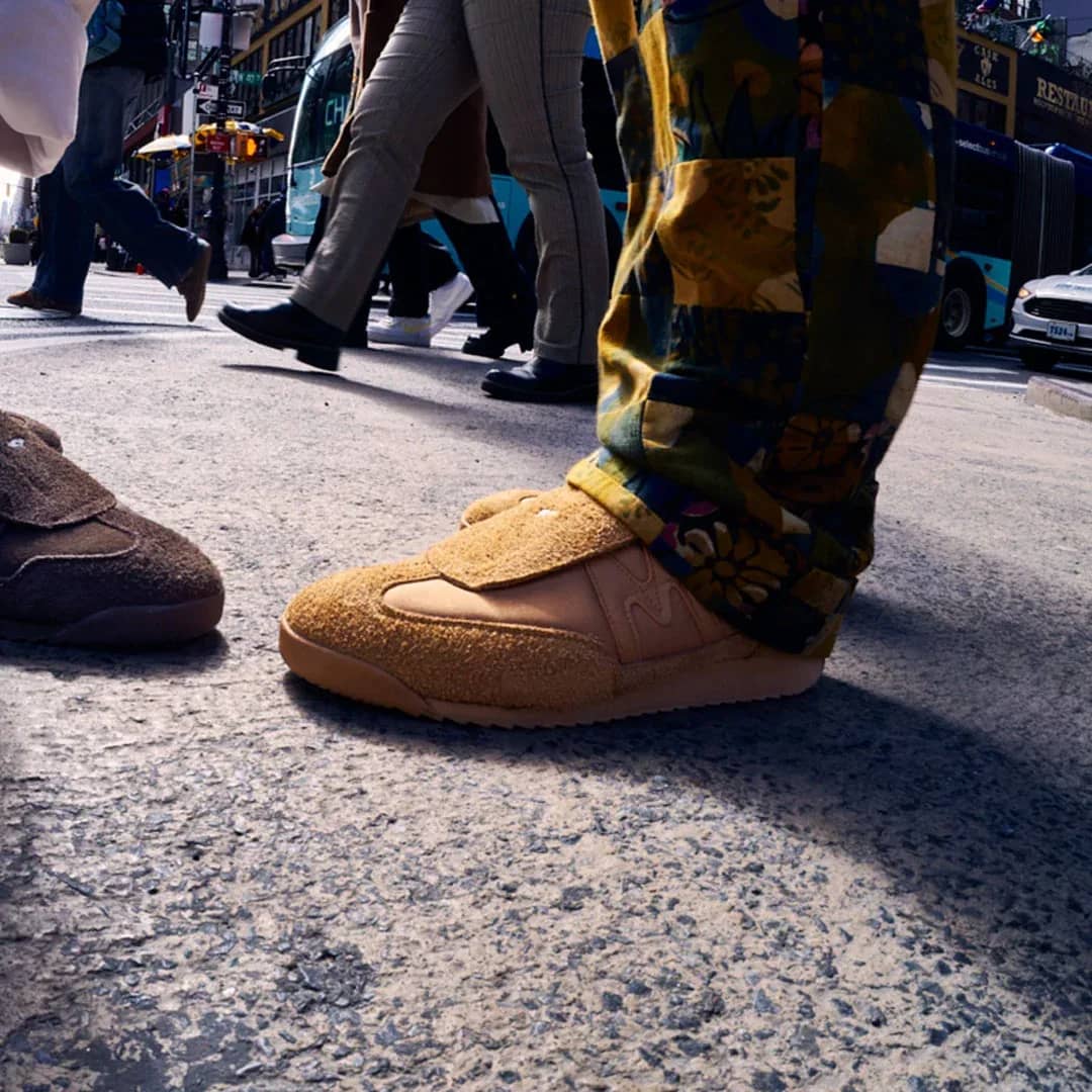 Karhu kahverengi Karhu X Engineered Garments Mestari Slip slip-on sneaker, önden çapraz görünüm