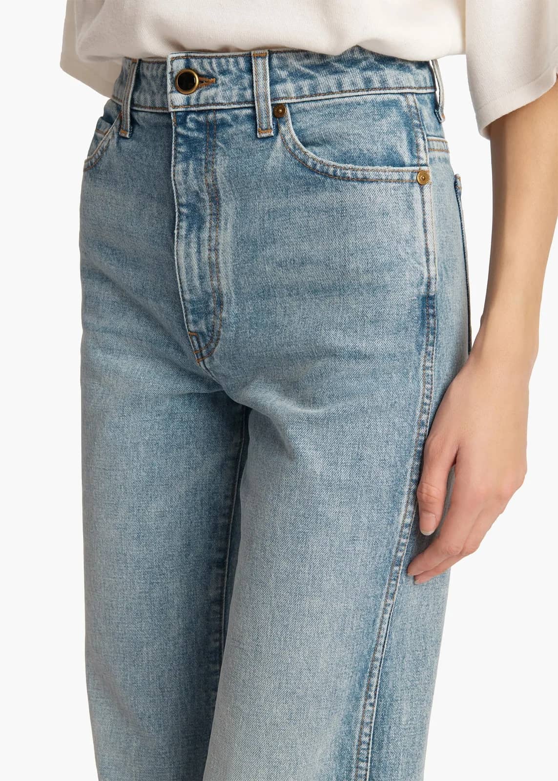 Khaite mavi jean pantolon, detay görünüm