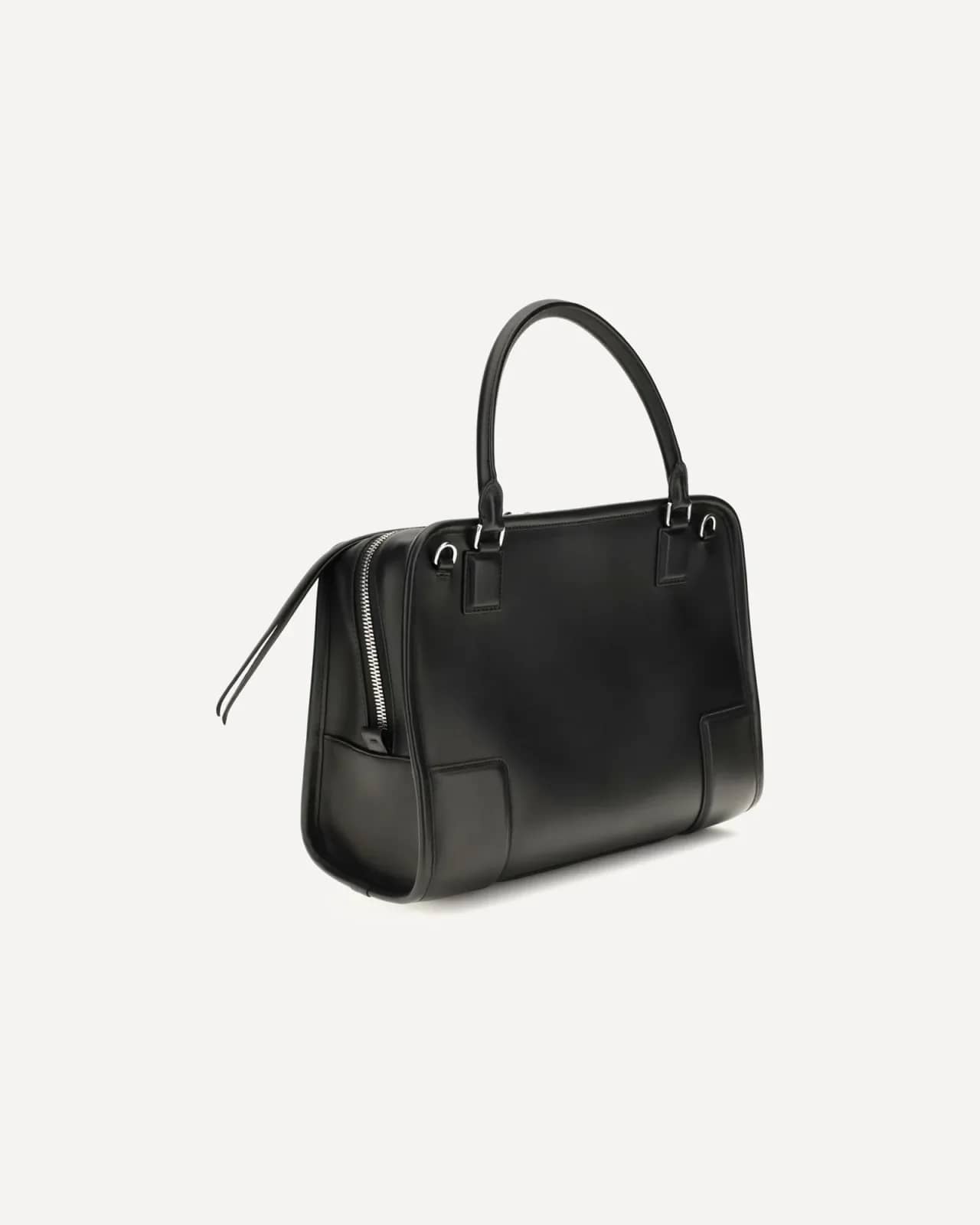 Loewe siyah Orta Boy Amazona 180 deri el çantası, detay görünüm