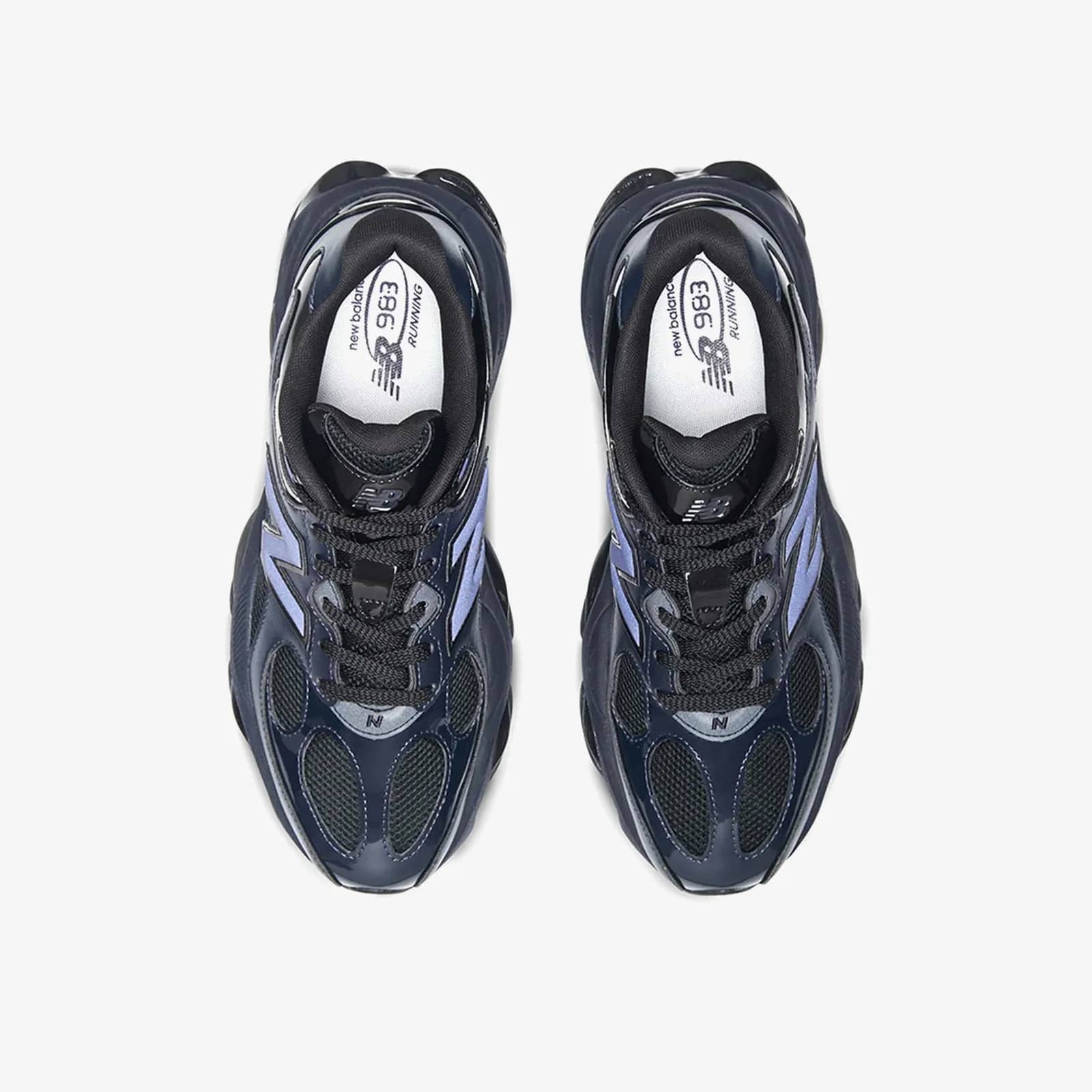 New Balance siyah 983 sneaker, detay görünüm