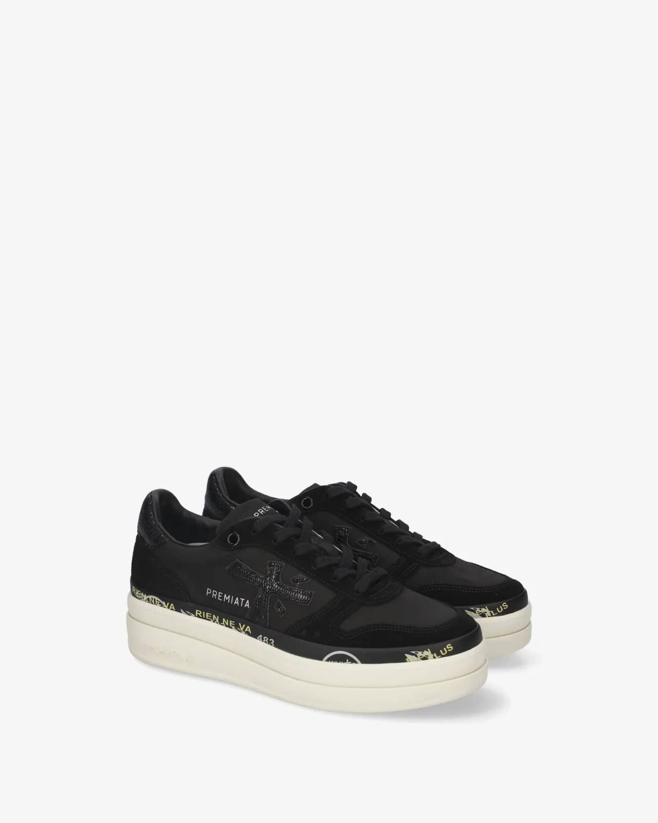 Premiata siyah Micol sneaker, önden çapraz görünüm